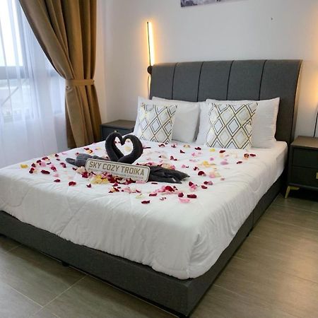 Sky Cozy Troika Residence, 1 Bedroom 4-6 Pax, 2 Bedrooms 6-8 Pax, Pool Vew, Sky & City View, Free Parking, Pool, Unlimited Wifi & Netflix Кота-Бару Экстерьер фото