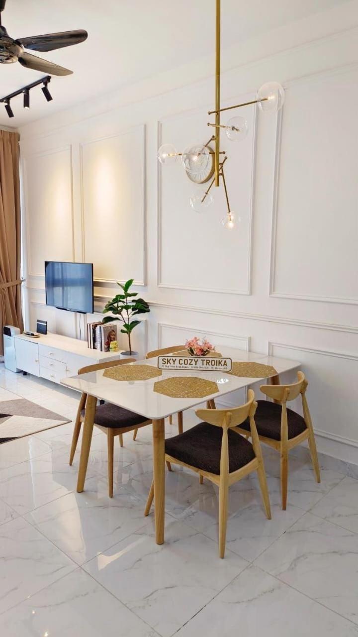 Sky Cozy Troika Residence, 1 Bedroom 4-6 Pax, 2 Bedrooms 6-8 Pax, Pool Vew, Sky & City View, Free Parking, Pool, Unlimited Wifi & Netflix Кота-Бару Экстерьер фото