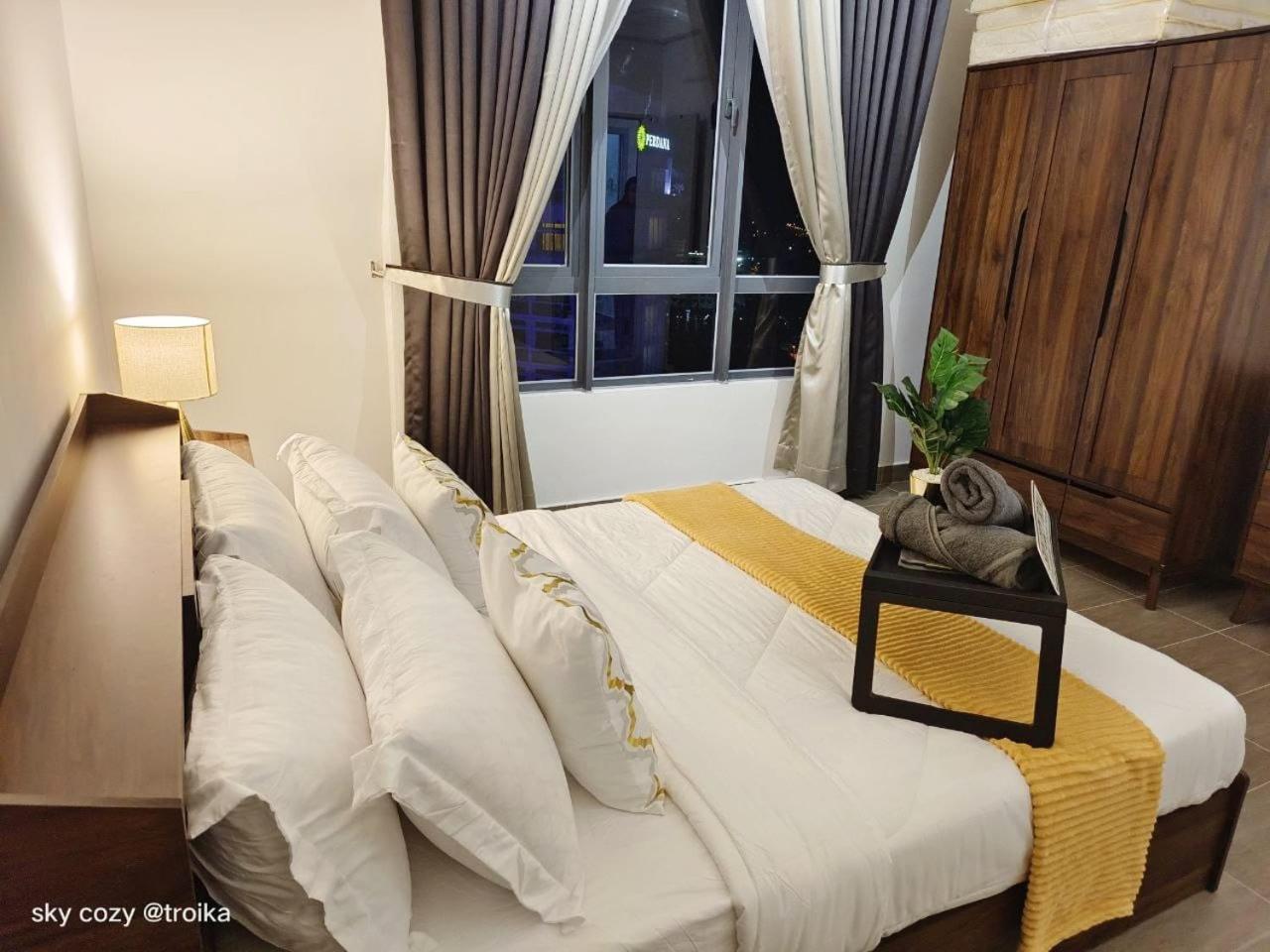 Sky Cozy Troika Residence, 1 Bedroom 4-6 Pax, 2 Bedrooms 6-8 Pax, Pool Vew, Sky & City View, Free Parking, Pool, Unlimited Wifi & Netflix Кота-Бару Экстерьер фото