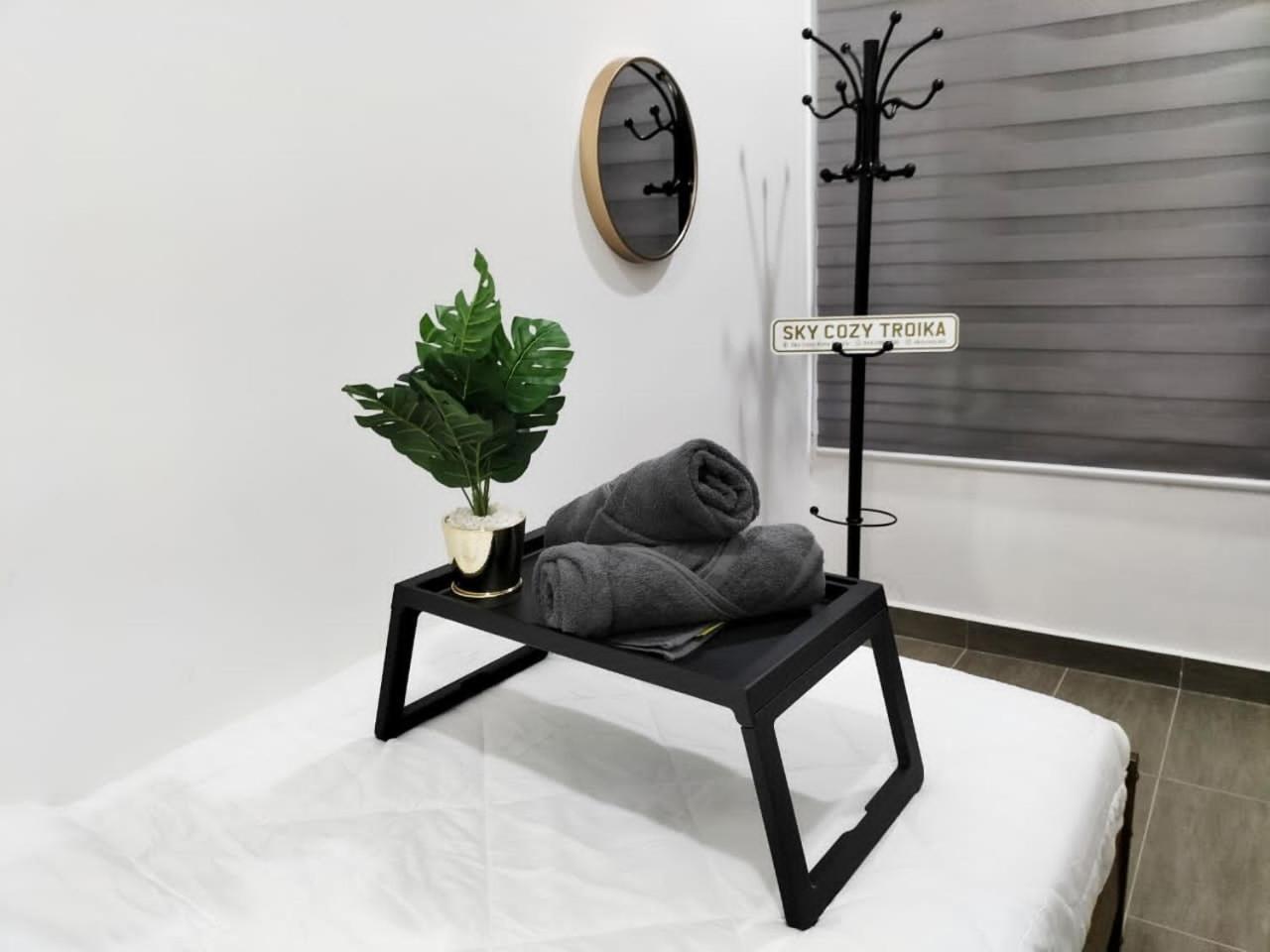 Sky Cozy Troika Residence, 1 Bedroom 4-6 Pax, 2 Bedrooms 6-8 Pax, Pool Vew, Sky & City View, Free Parking, Pool, Unlimited Wifi & Netflix Кота-Бару Экстерьер фото